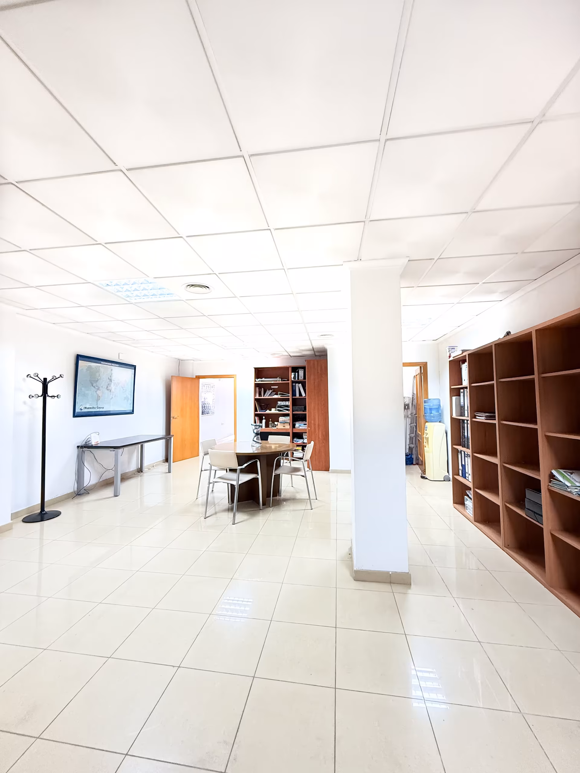 OFICINA 2.avif